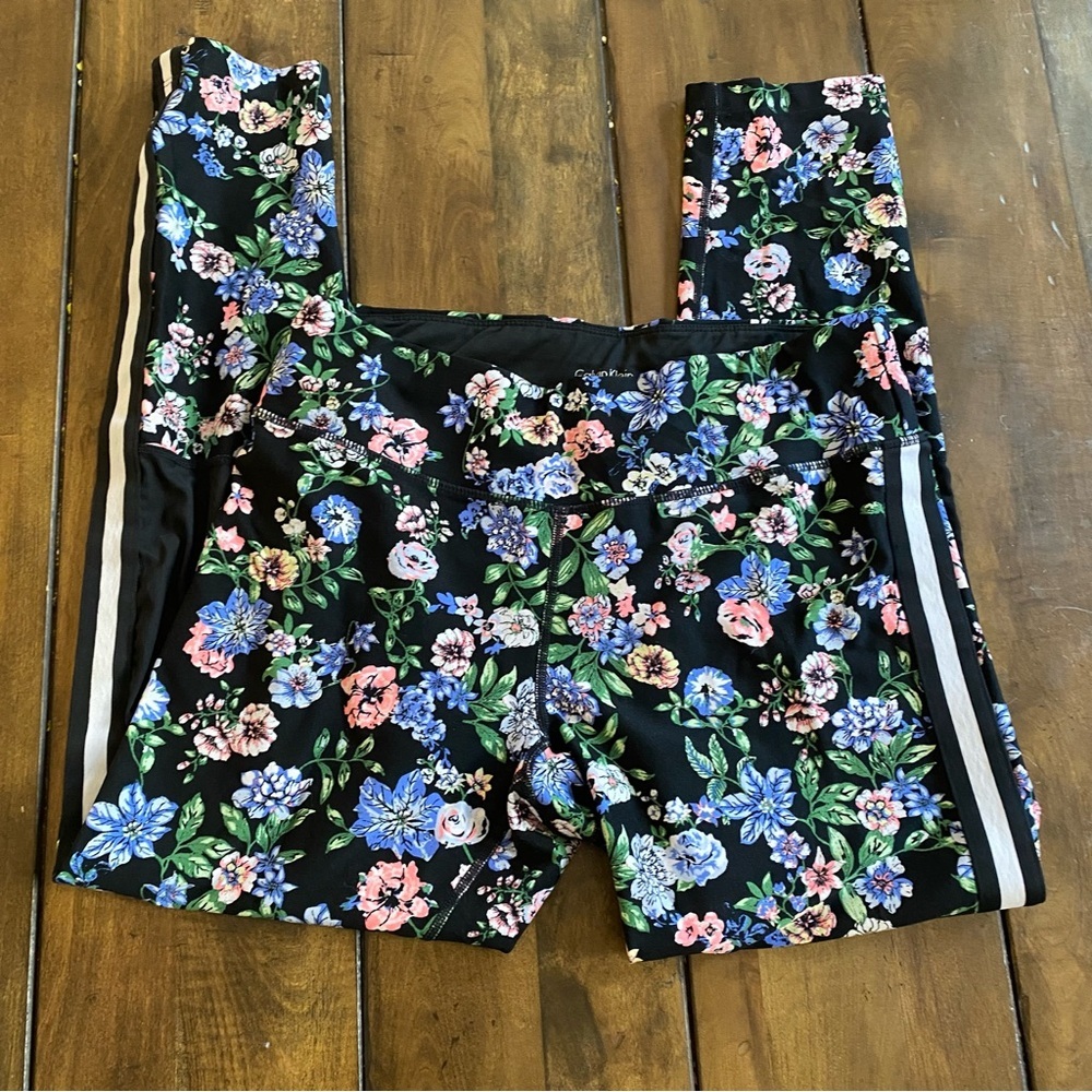 Calvin Klein Black Floral Leggings with mesh panels and reflective sides EUC